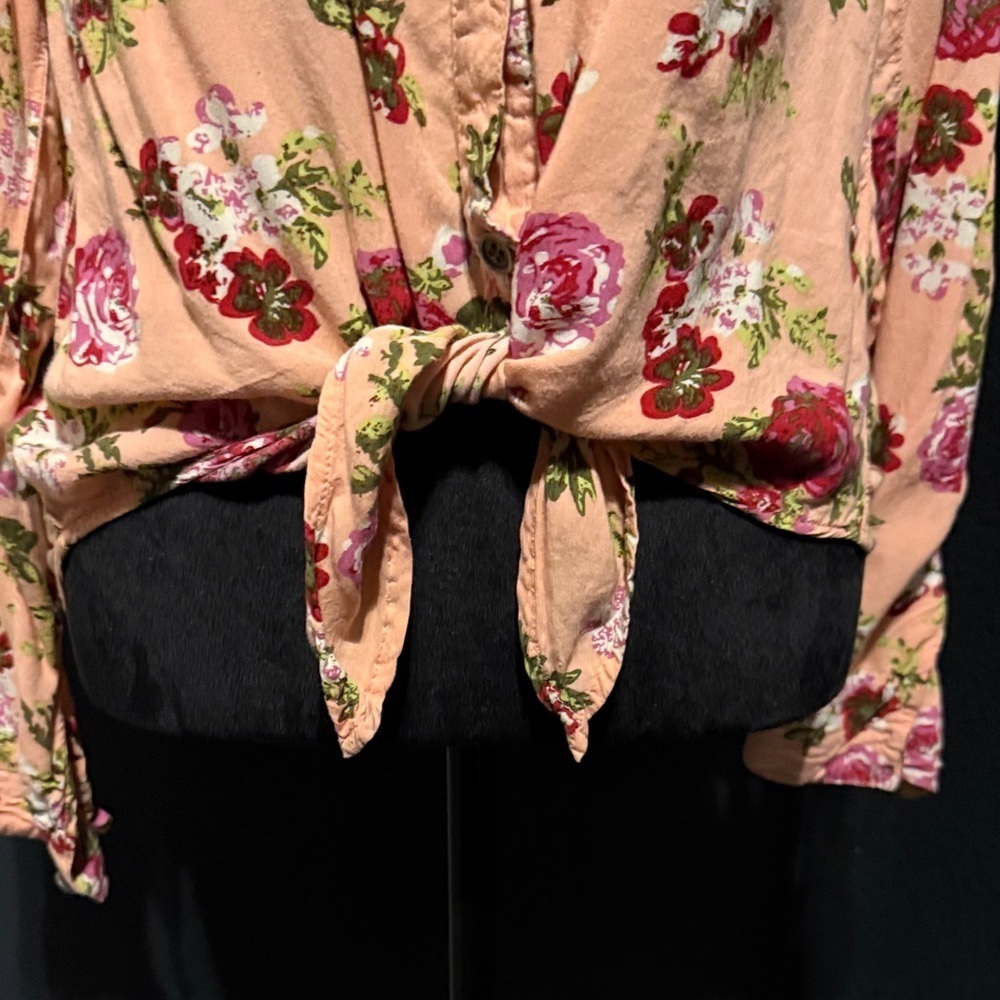 Wet Seal Floral Tie-Front Blouse - Picture 2 of 5